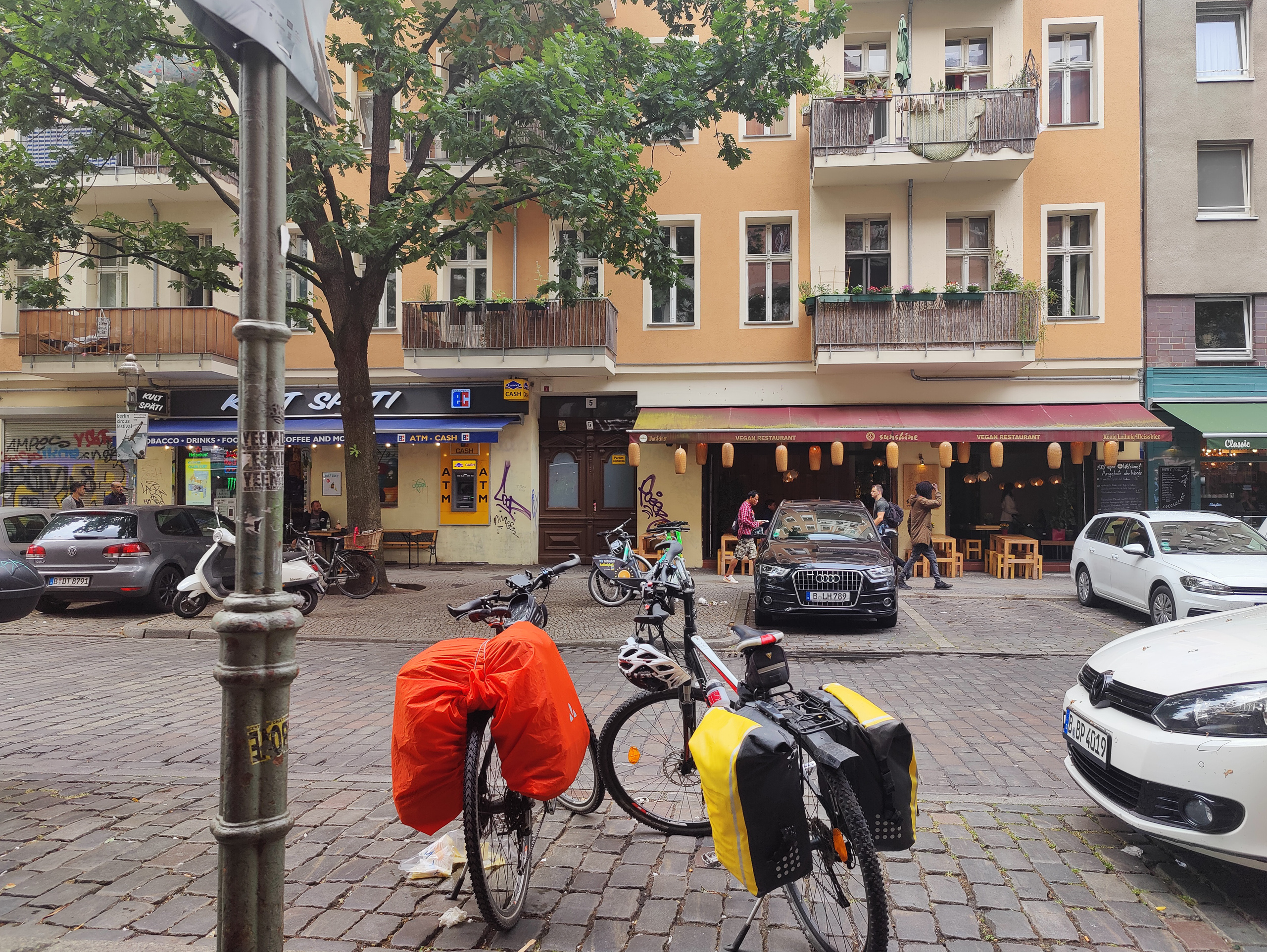 Mittagspause nahe Schleswiger Tor – beim Inder